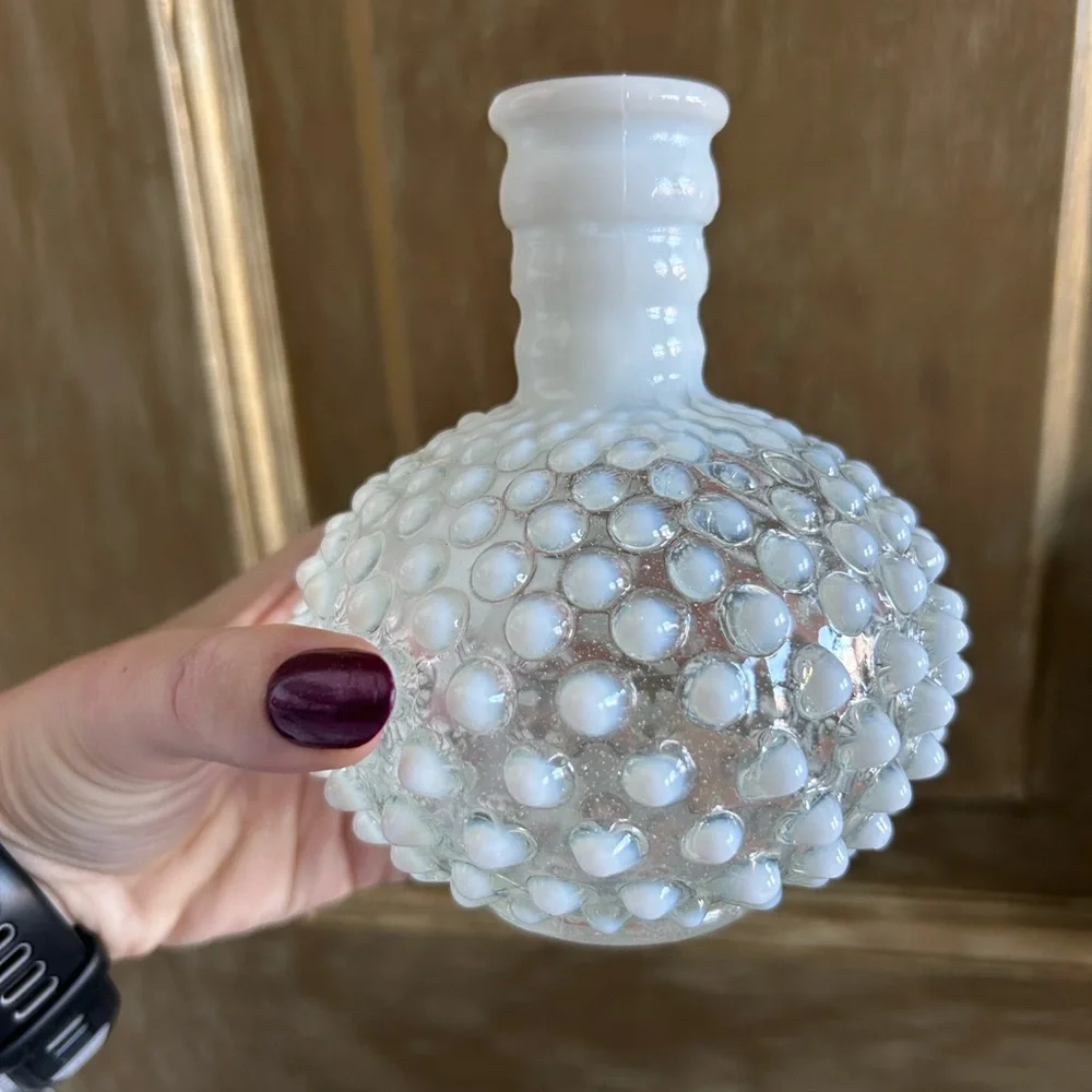 Vintage‎ Fenton hobnail vase